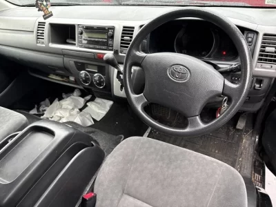 TOYOTA HIACE