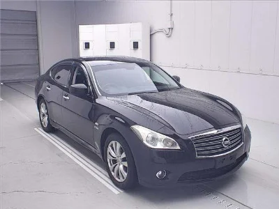 NISSAN FUGA