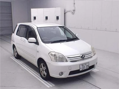 TOYOTA RAUM