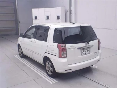 TOYOTA RAUM