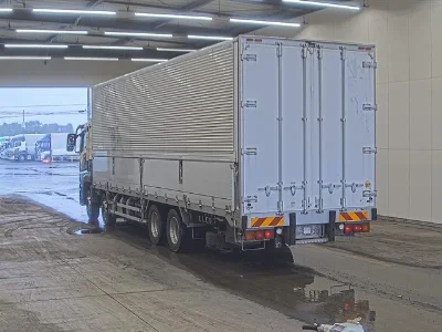 MITSUBISHI FUSO SUPER GREAT