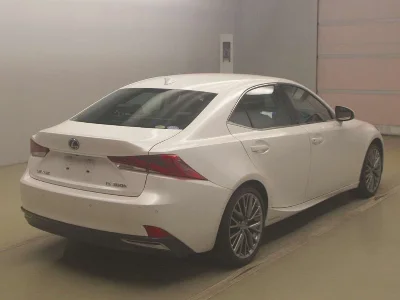 LEXUS IS