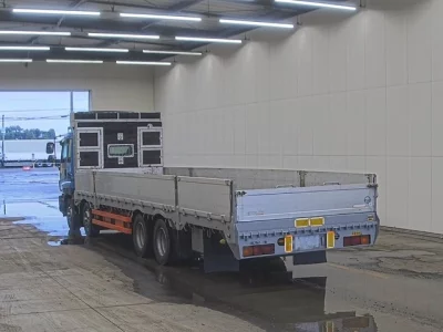 ISUZU GIGA