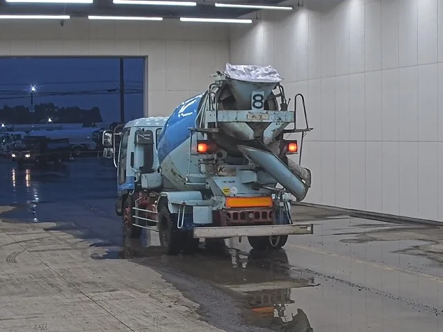 Isuzu Forward  с аукциона в Японии