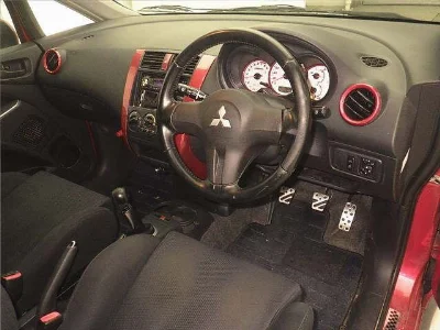 MITSUBISHI COLT