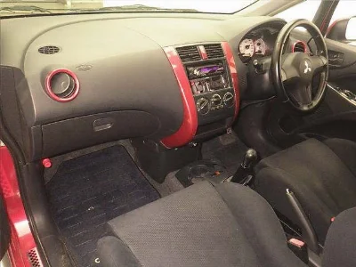MITSUBISHI COLT
