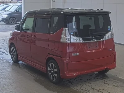 MITSUBISHI DELICA D2
