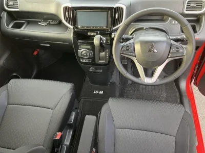 MITSUBISHI DELICA D2