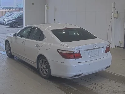 LEXUS LS