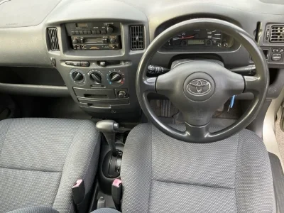 TOYOTA SUCCEED