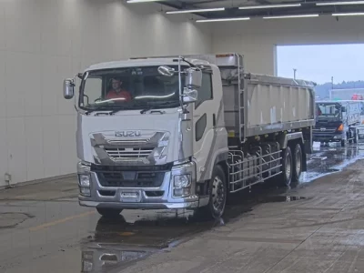 ISUZU GIGA