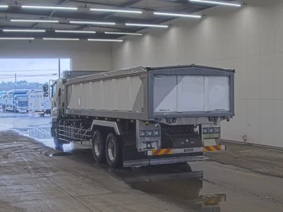 ISUZU GIGA
