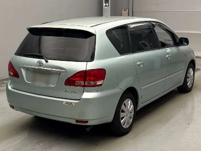 Toyota Ipsum