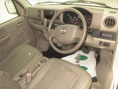 NISSAN CLIPPER VAN