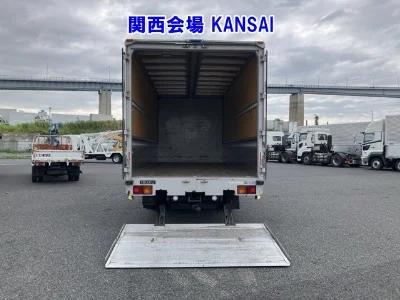 Isuzu Forward