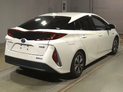 TOYOTA PRIUS PHV