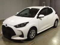 Цена авто Toyota Yaris с аукционов Японии, номер кузова MXPH10, пробег 26 000, оценка 7