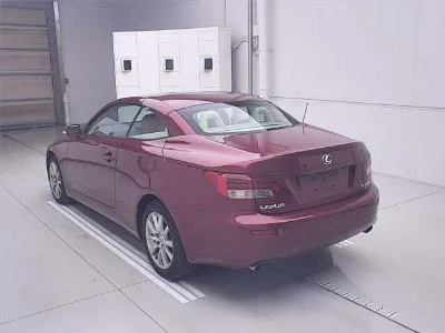LEXUS IS