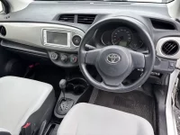 Цена авто Toyota Vitz с аукционов Японии, номер кузова KSP130, пробег 180 000, оценка 2