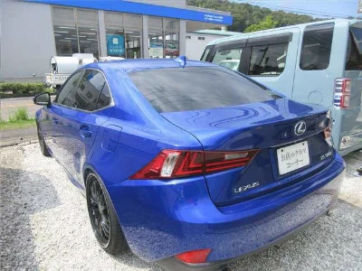 LEXUS IS