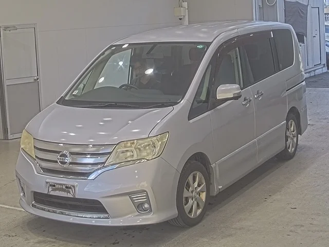 Nissan Serena 2011