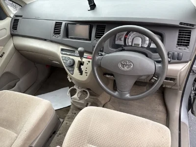 TOYOTA ISIS