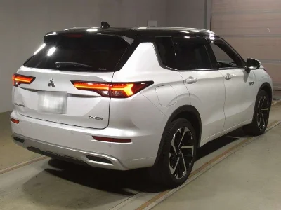MITSUBISHI OUTLANDER PHEV