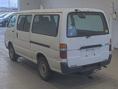 TOYOTA HIACE
