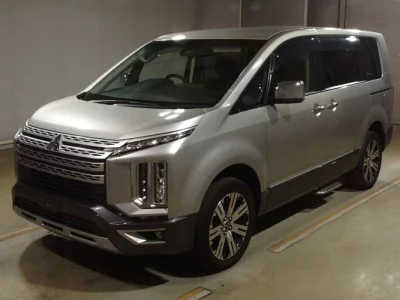 MITSUBISHI DELICA D5