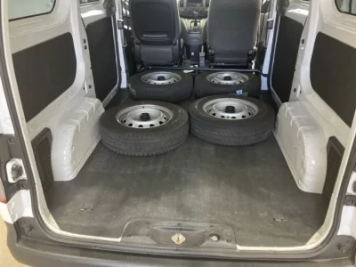 NISSAN NV200