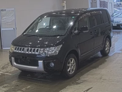 MITSUBISHI DELICA D5