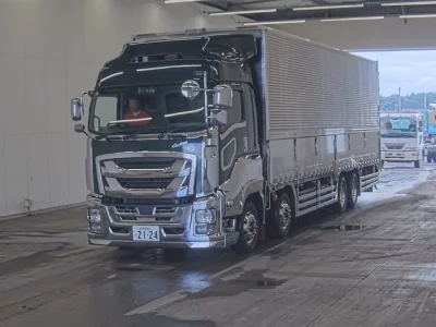 ISUZU GIGA