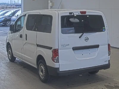 NISSAN NV200