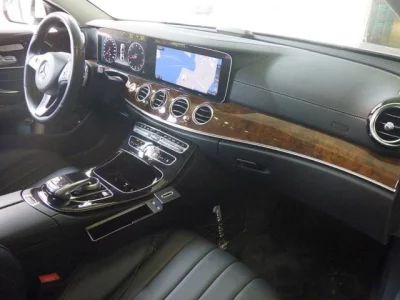MERCEDES BENZ E CLASS