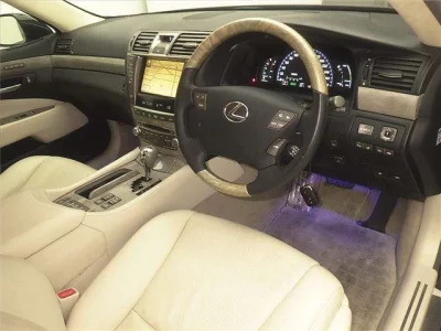 LEXUS LS