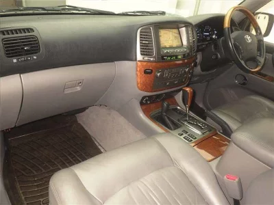 TOYOTA LAND CRUISER