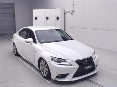 LEXUS IS