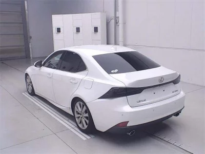 LEXUS IS