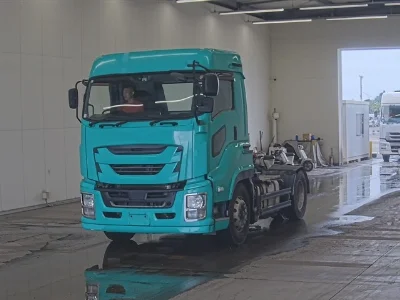 ISUZU GIGA