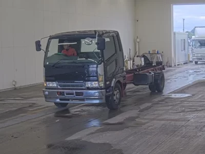 MITSUBISHI FUSO FIGHTER