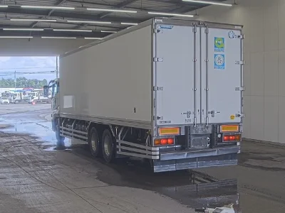 MITSUBISHI FUSO SUPER GREAT