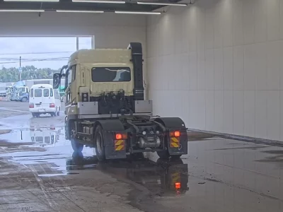 MITSUBISHI FUSO SUPER GREAT