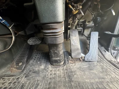 NISSAN DIESEL (UD) BIG THUMB
