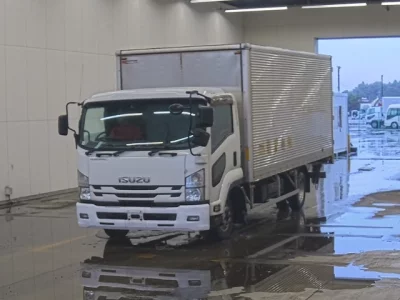 ISUZU FORWARD