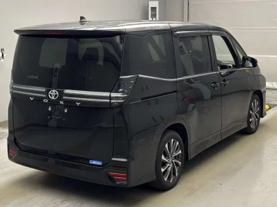 Статистика аукционов Toyota Voxy