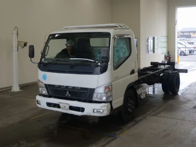 MITSUBISHI CANTER