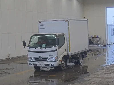 TOYOTA DYNA