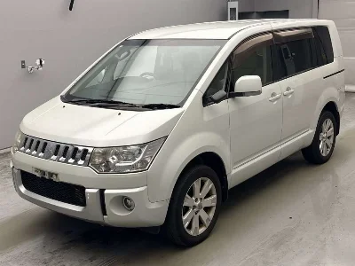 MITSUBISHI DELICA D5