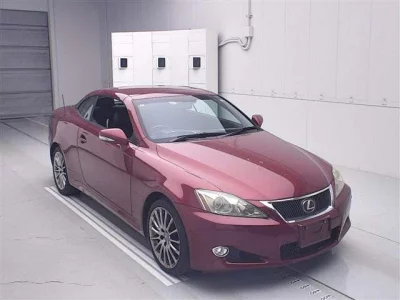 LEXUS IS