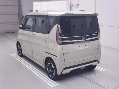 NISSAN ROOX